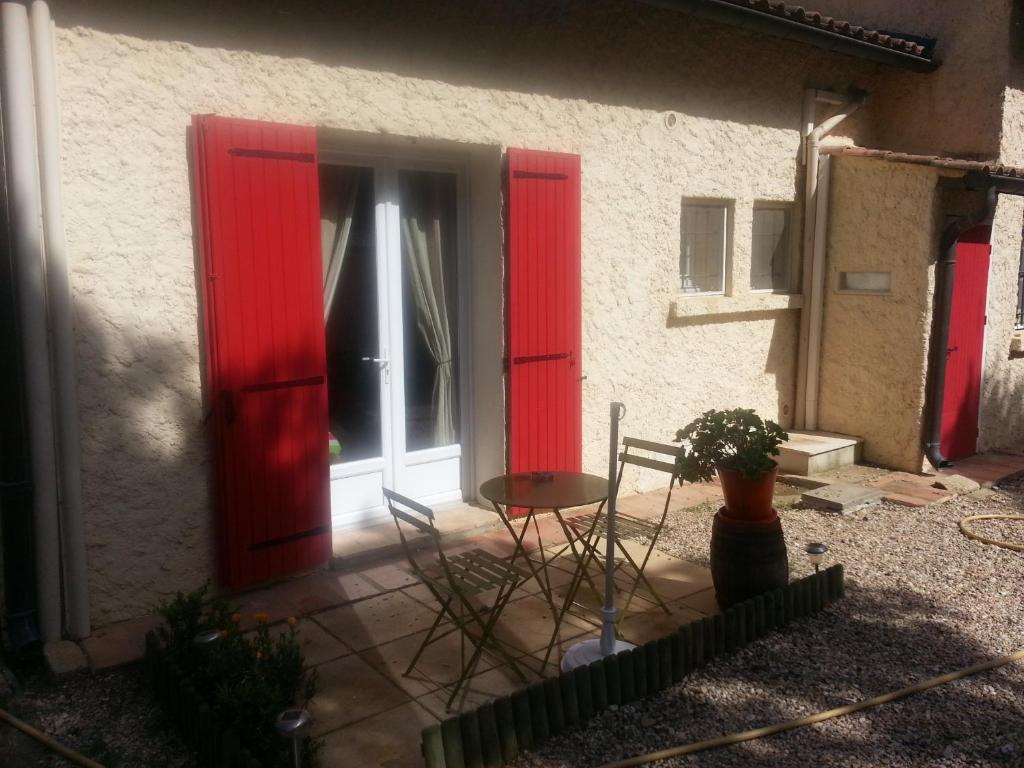 Bed and Breakfast La Combe Joseph Remoulins Zimmer foto